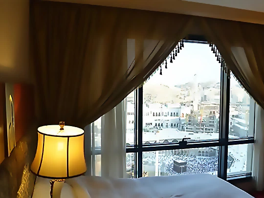 Umrah deluxe package