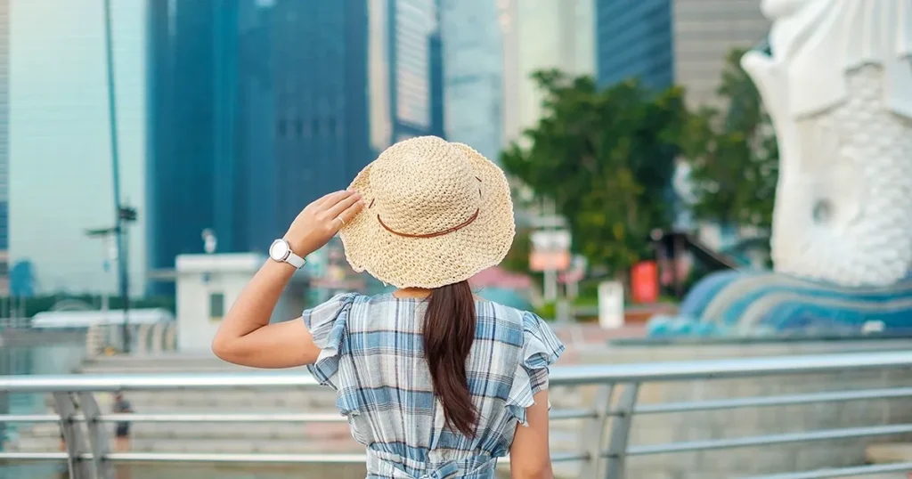 singapore-traveller-image