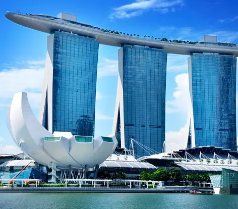 The iconic Marina Bay Sands hotel and ArtScience Museum, a premier destination in Singapore tour.
