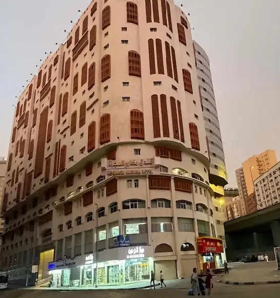 Exterior view of Makarem Al Hijra Hotel building in Mecca